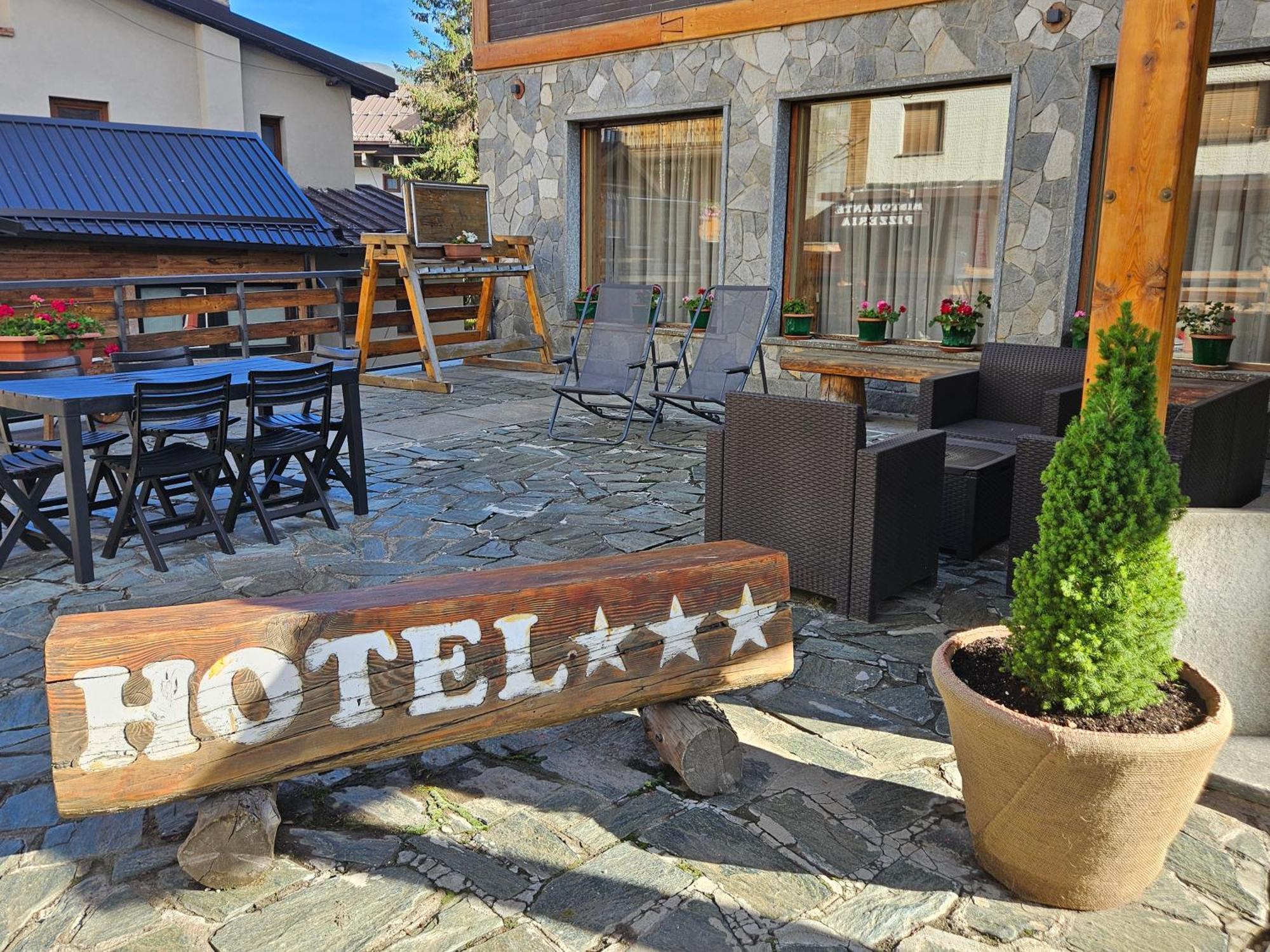 Hotel Holiday Debili Oulx Dış mekan fotoğraf