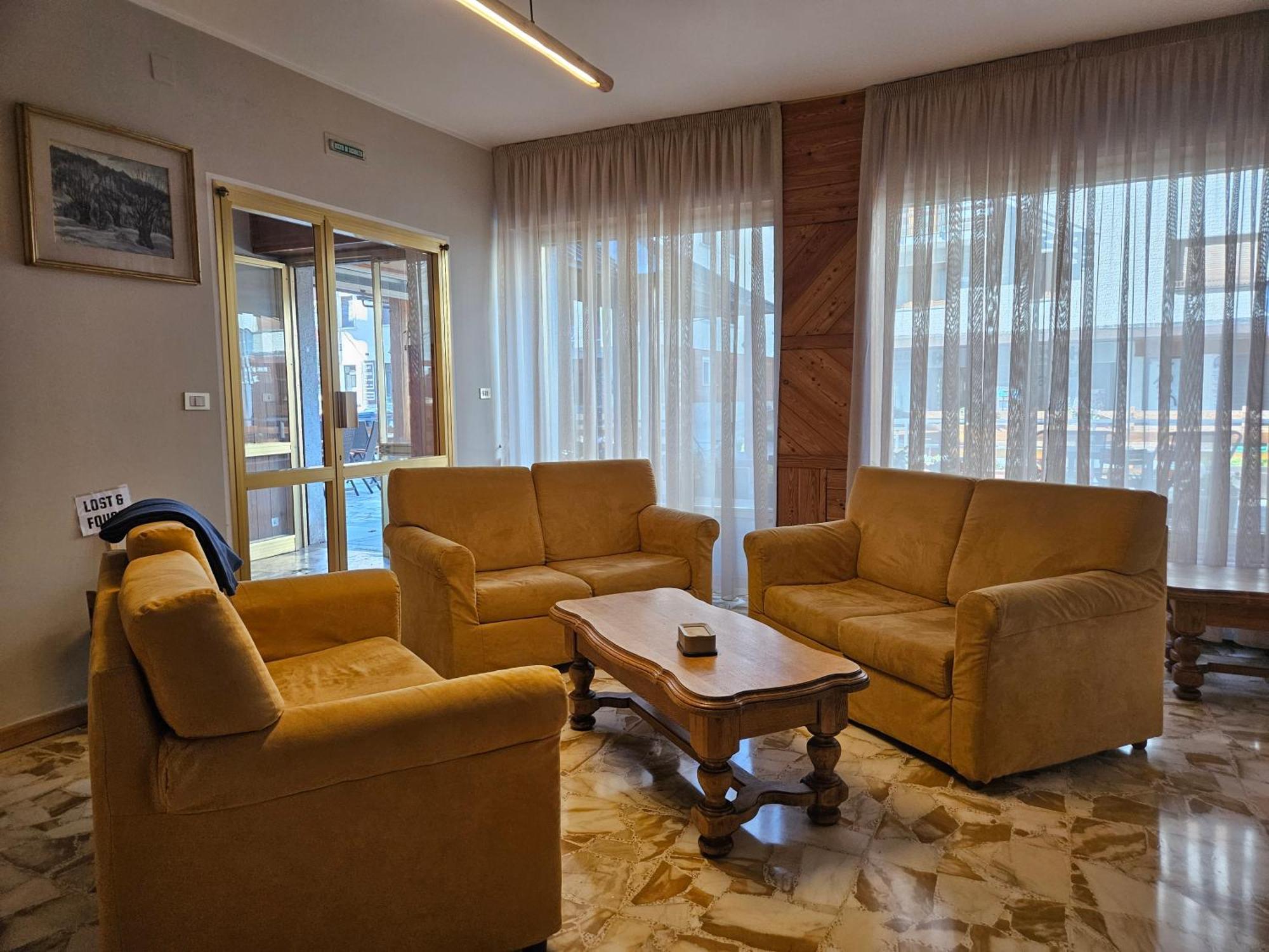 Hotel Holiday Debili Oulx Dış mekan fotoğraf