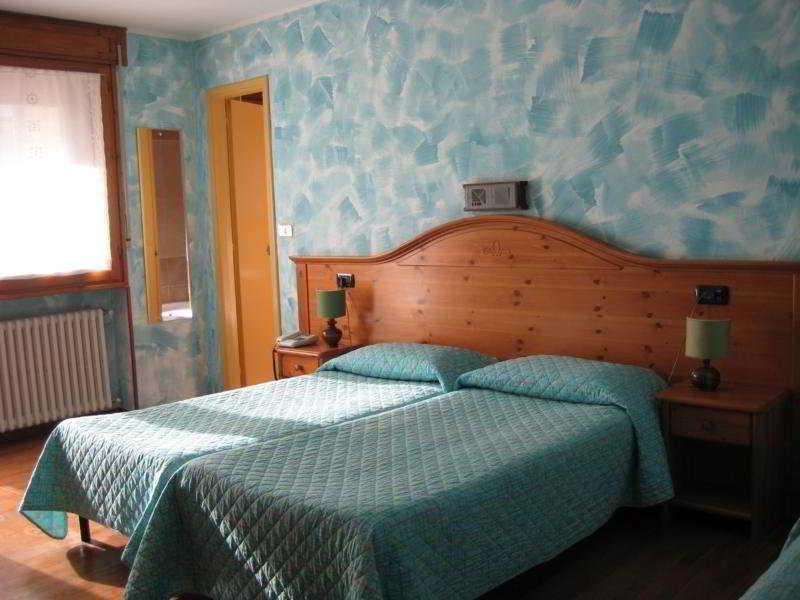 Hotel Holiday Debili Oulx Dış mekan fotoğraf